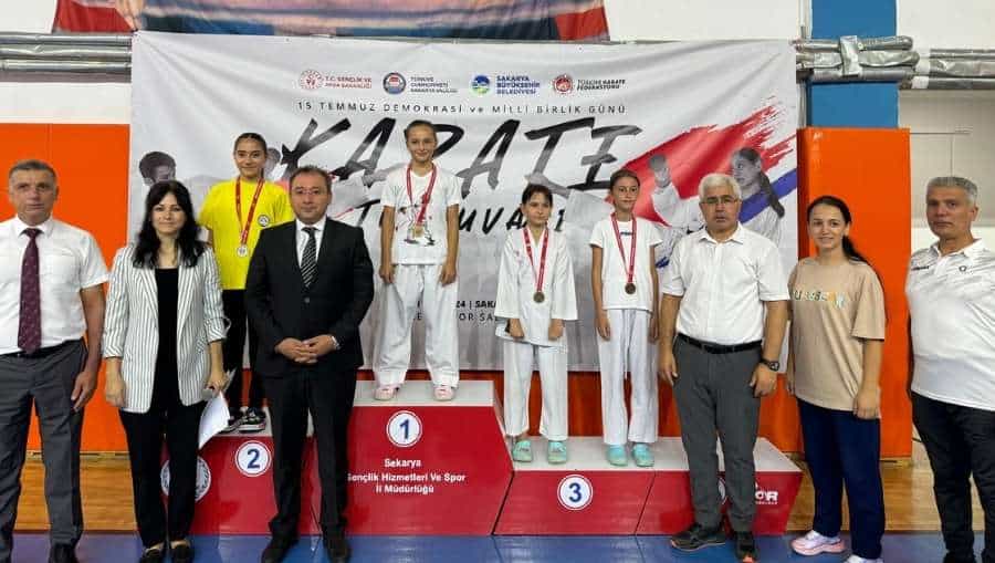15-temmuz-karate-turnuva.jpg