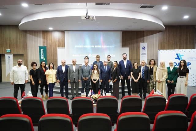 Sağlık Elçileri Ödüllerini Aldı