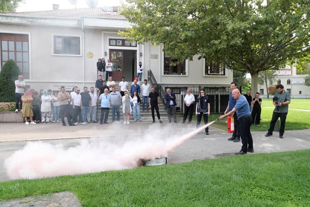 İtfaiyeden yangın anında doğru müdahale eğitimi