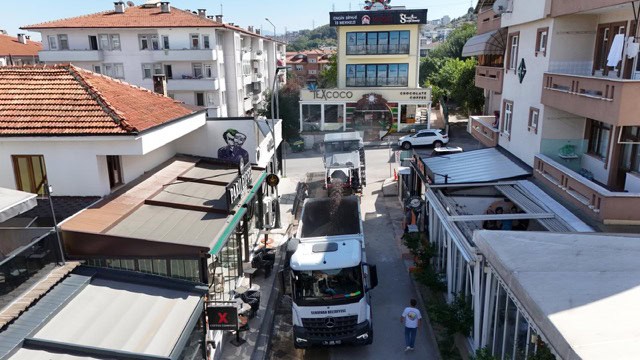 Serdivan’da yollar daha konforlu hale getiriliyor