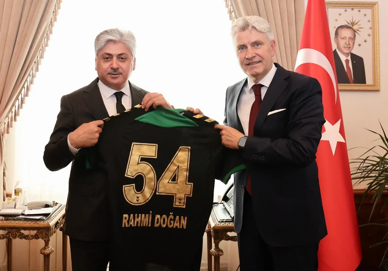 Vali Doğan; Herkes Sözünü Tutsun