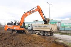 Duble yol inşaatı çalışması, Yazlık Kavşağı’nda trafik hafifletmek amacıyla devam ediyor.