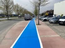 Sakarya Büyükşehir, Erenler’de Bisiklet Yollarında Temizlik ve Yenileme Çalışmalarını Sürdürüyor