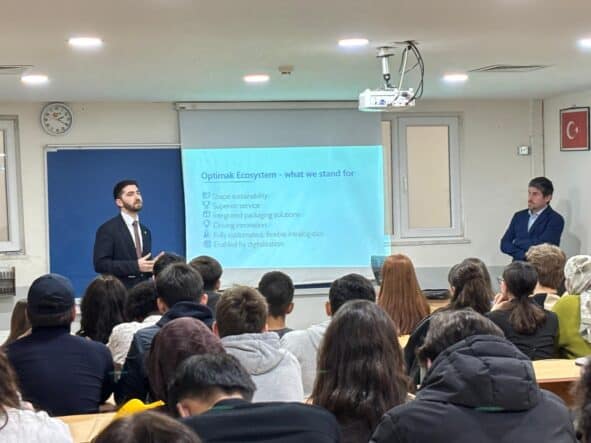 Sakarya UBF’de Öğrenciler İçin Uluslararası Kariyer Fırsatları Konuşuldu