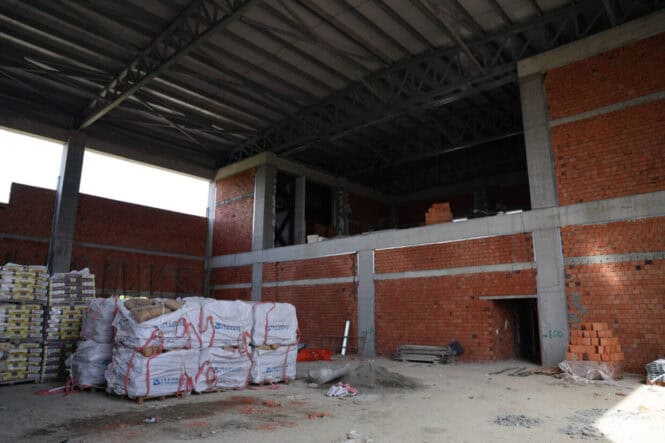 Kaynarca'da Yapımı Süren Spor Salonu Projesinde Son Aşamaya Yaklaşıldı