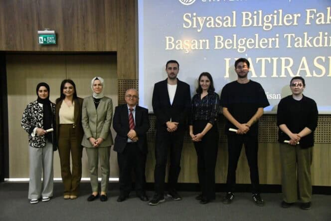SAÜ Siyasal Bilgiler Fakültesi’nde Akademik Başarı Gösteren Öğrenciler İçin Belge Takdim Töreni Düzenlendi