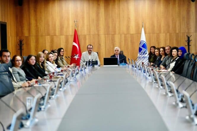 Sakarya Üniversitesi, 60 Yaş Üzeri Bireyler İçin Katılımcı Öğrenme ve Sosyal Destek Programı Başlatıyor