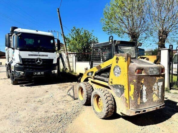 Serdivan Aralık Mahallesi Türkoğlu Caddesi’nde Yağmur Suyu Hattı Yenileniyor