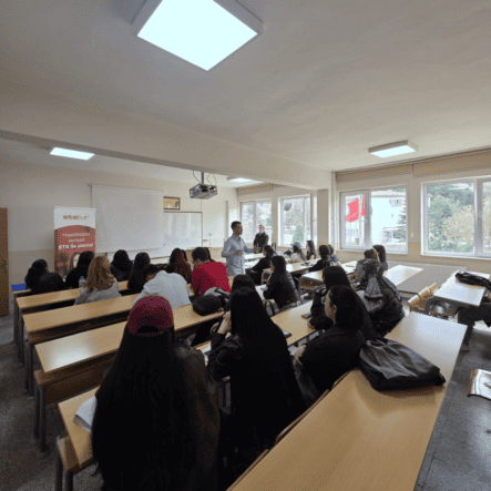 Sapanca MYO’da Turizm ve Seyahat Hizmetleri Öğrencilerine Güncel Sektör Trendleri ve Vizyonu Anlatıldı