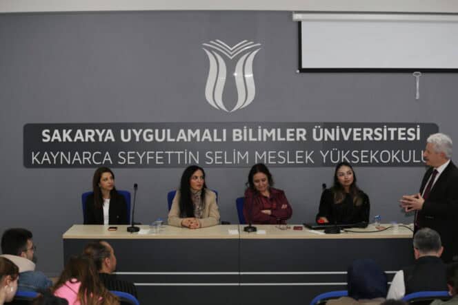 Kaynarca MYO’da Vergi Uzmanları Öğrencilerle Kariyer Deneyimlerini Paylaştı