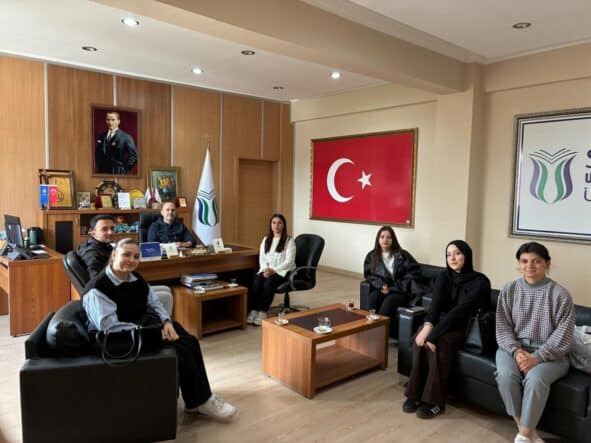 Yaşam Reçetesi Öğrenci Topluluğu, Prof. Dr. Fatih Sönmez ile Projelerini Görüştü