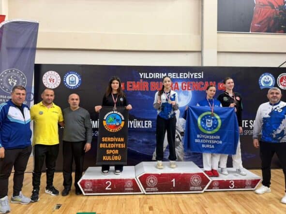 Serdivan Belediyesi Karate Takımı Bursa’daki Şampiyonada 6 Madalya ile İlçeyi Temsil Etti